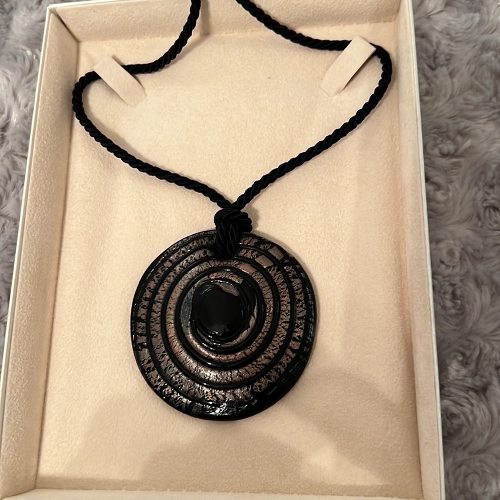 Vintage Antica Murrina Venezia Black Round Pendant Necklace BNIB - Picture 7 of 10